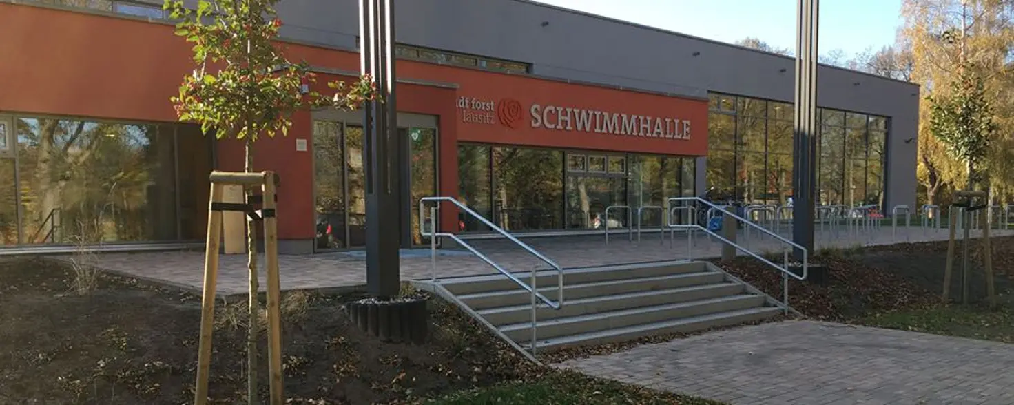 Schwimmhalle SWF neu